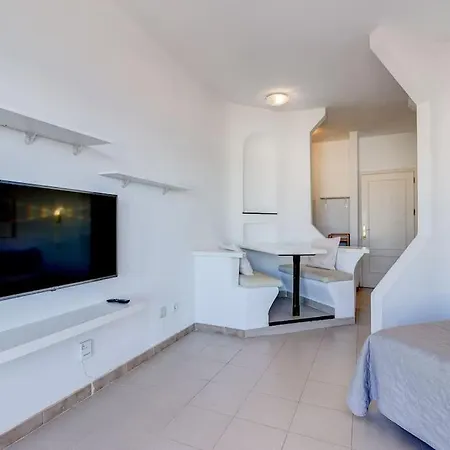 Bonito Estudio Playa Paraiso Con Vista Al Mar By Paramount Holidays 아파트 *